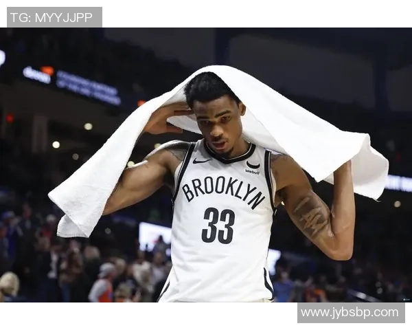 NBA常规赛：半场完毕，篮网以65-48抢先雄鹿，克拉克斯顿10+1+2